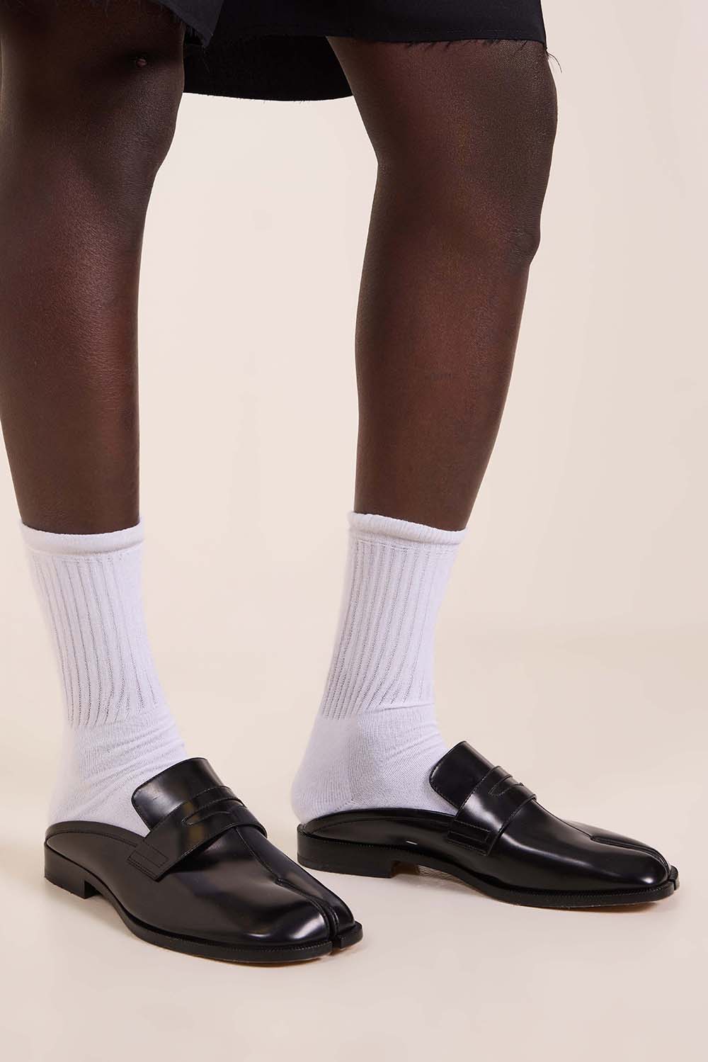 תמונת כל הלוק של נעלי מיולס טאבי